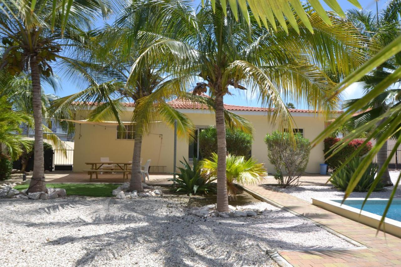 Relex Villa With Private Pool Willemstad Exterior photo